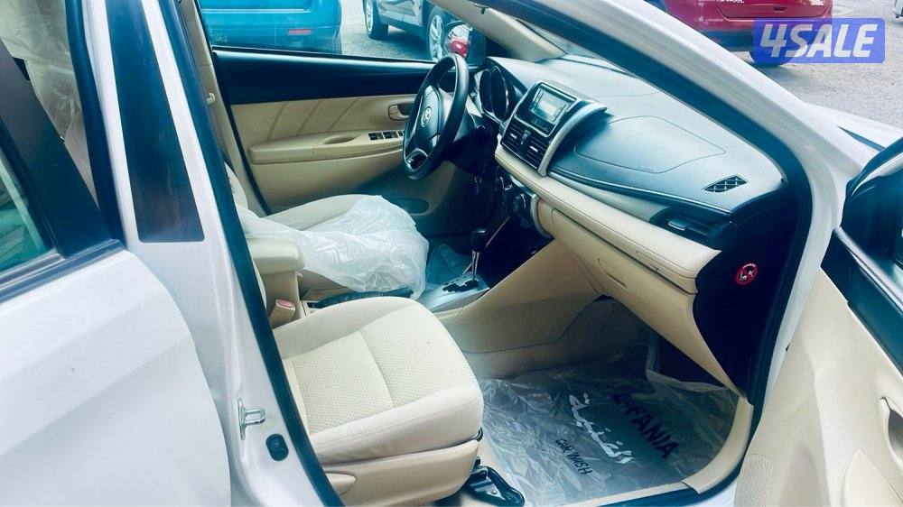 للبيع تويوتا يارس 20175