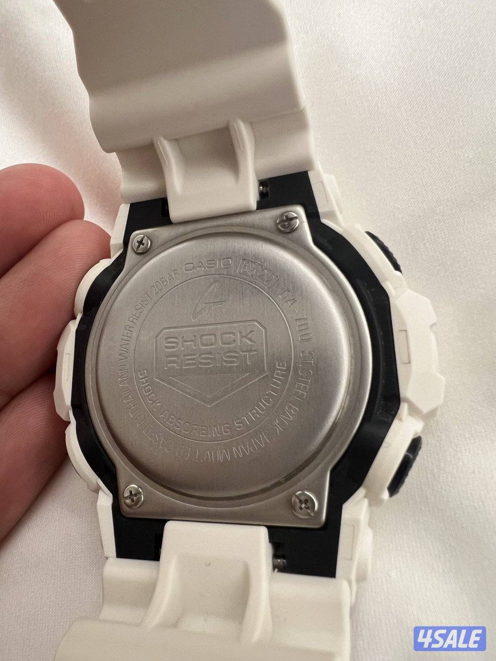للبيع ساعتين جي شوك مومستخدمهم الا مرتين تقريبا شبه جدد اصلين4