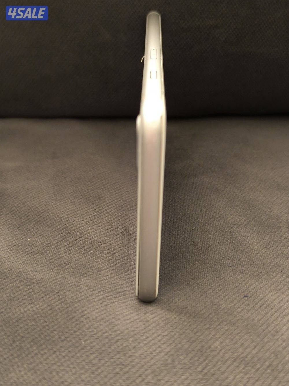 ايفون 8 بلس5