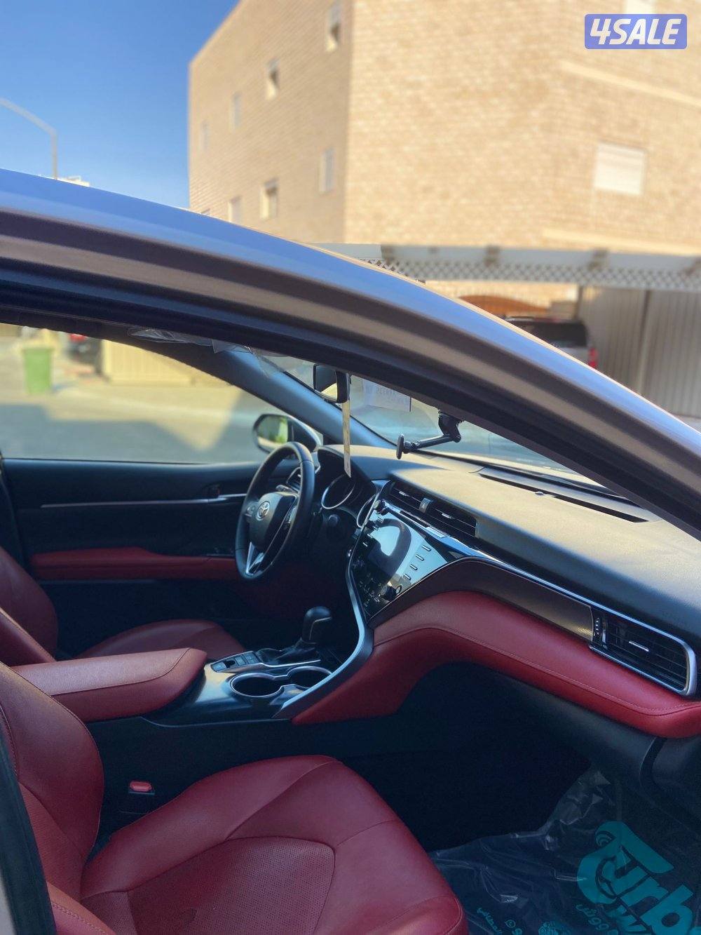 كامري SE ٢٠٢٠ الساير عداد ١٣٠ ألف شرط الفحص صبغ وكاله ماعدا قطعه كامل5