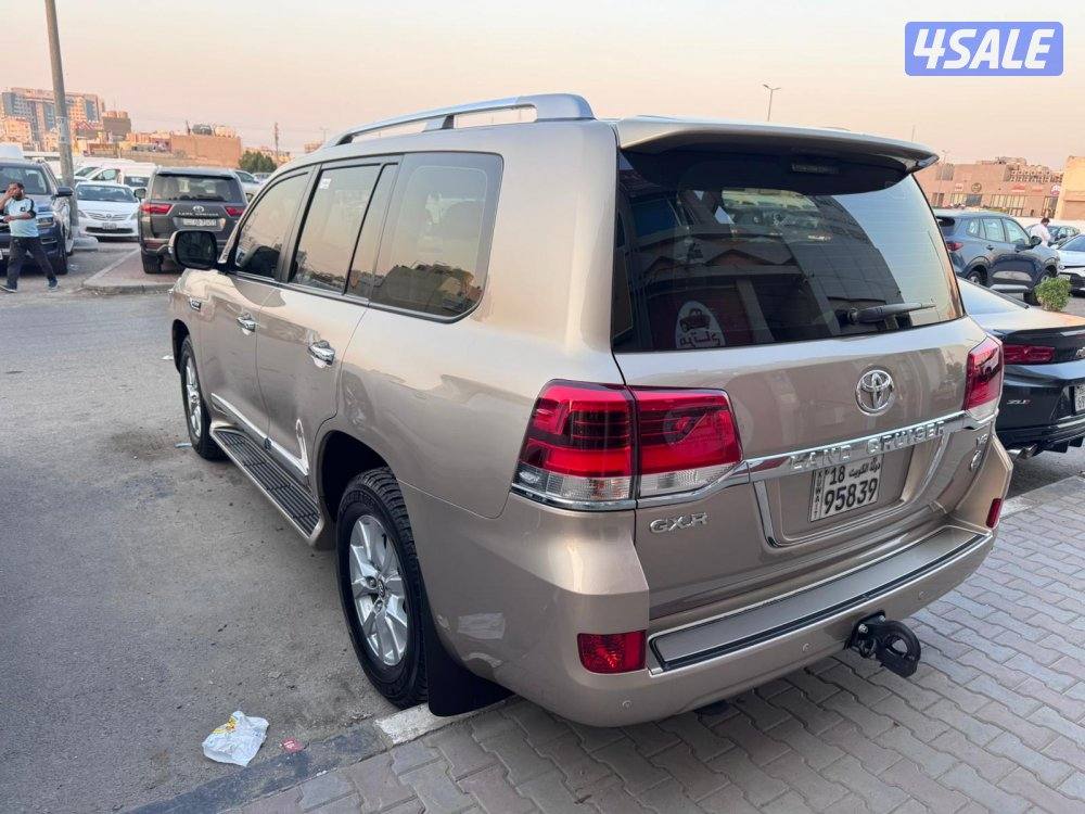 لاند كروز GX.R V8 ٢٠٢٠ الساير عداد ٢٢ ألف شرط الفحص صبغ وكاله2