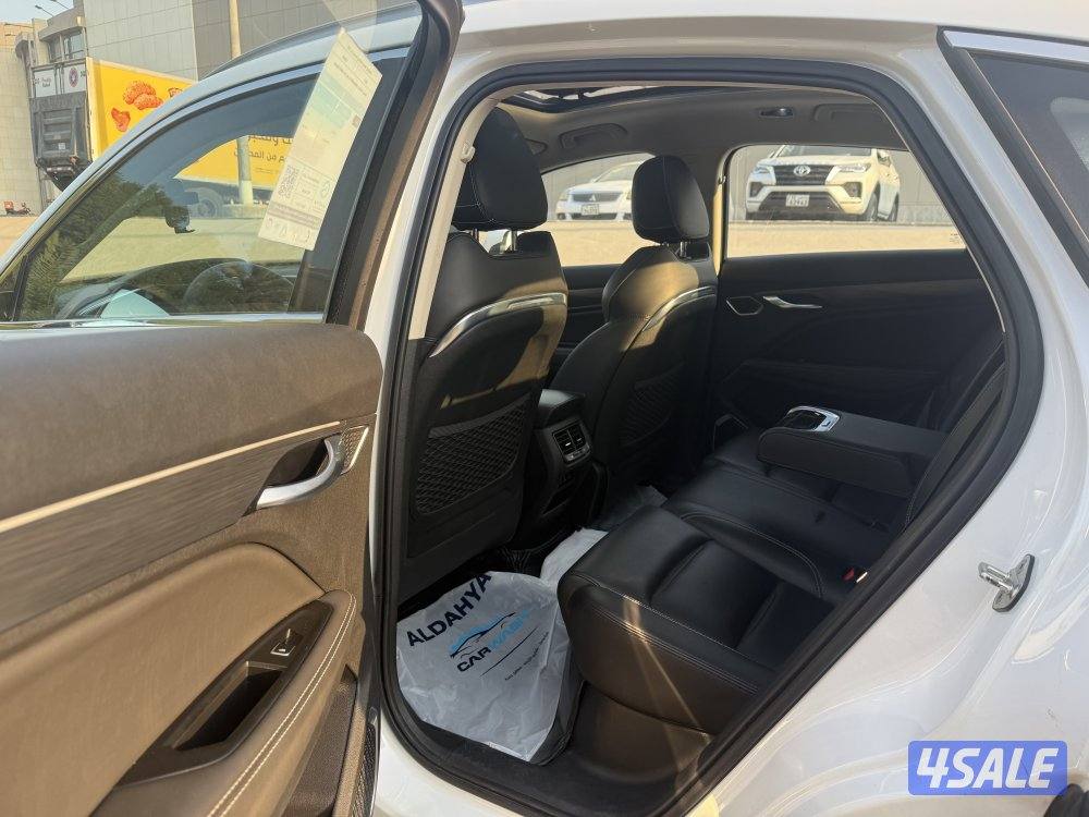 للبيع جيب موديل 2021 جيلي توجيلا4