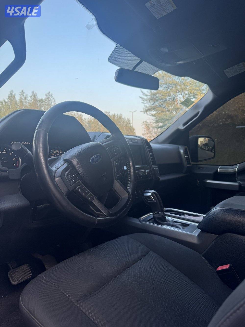 للبيع وانيت F150قير ارضي1