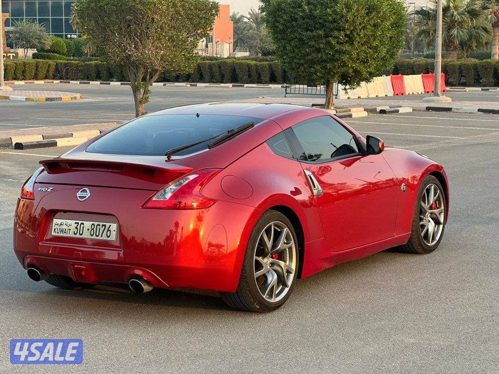 نيسان زد 20135