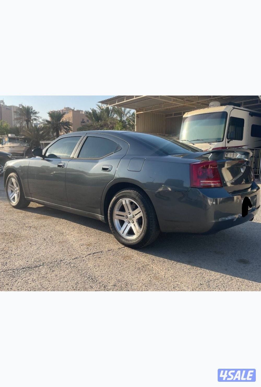 للبيع دوج جارجر - موديل 2007 - 6 سلندر - وارده الوكالة الملا2