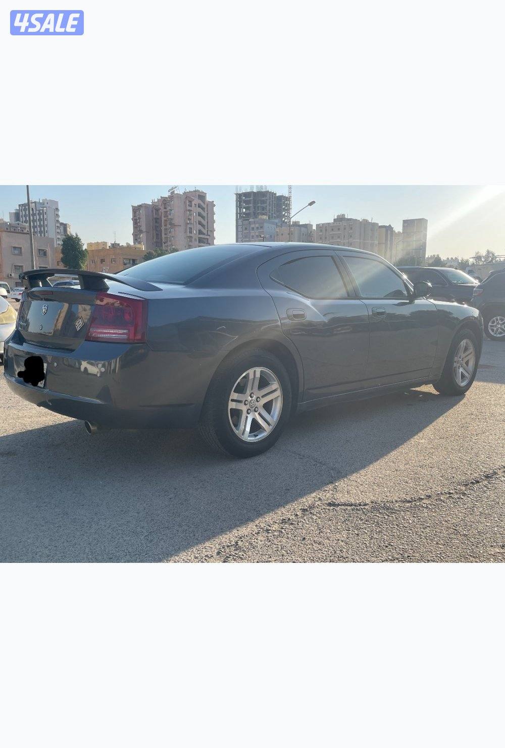 للبيع دوج جارجر - موديل 2007 - 6 سلندر - وارده الوكالة الملا3