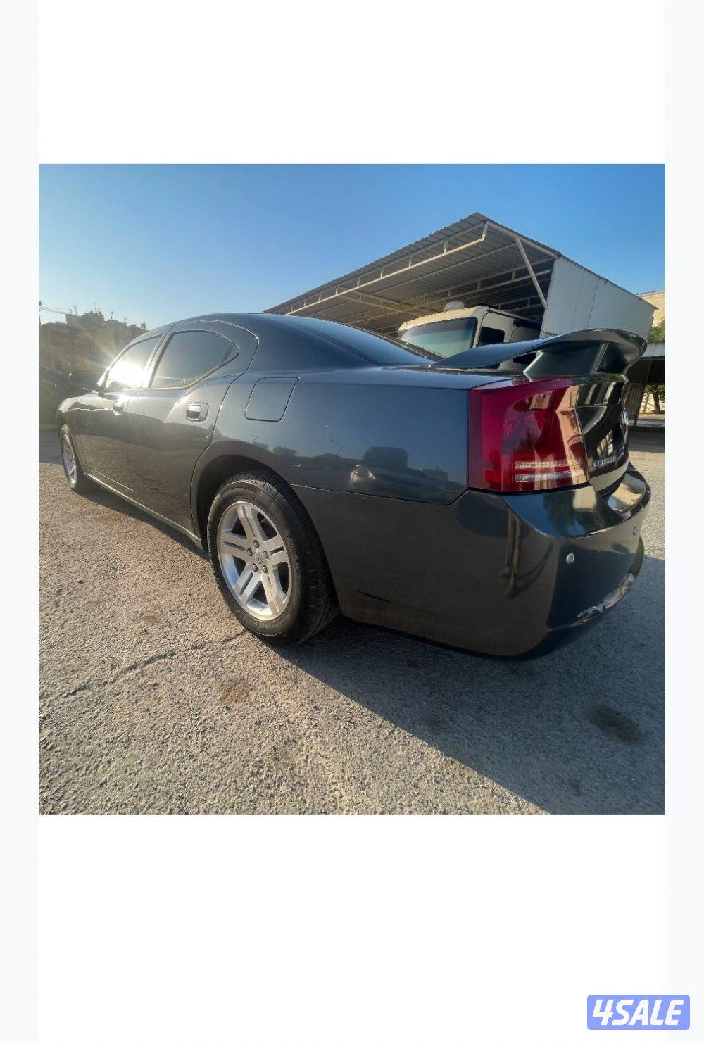 للبيع دوج جارجر - موديل 2007 - 6 سلندر - وارده الوكالة الملا8