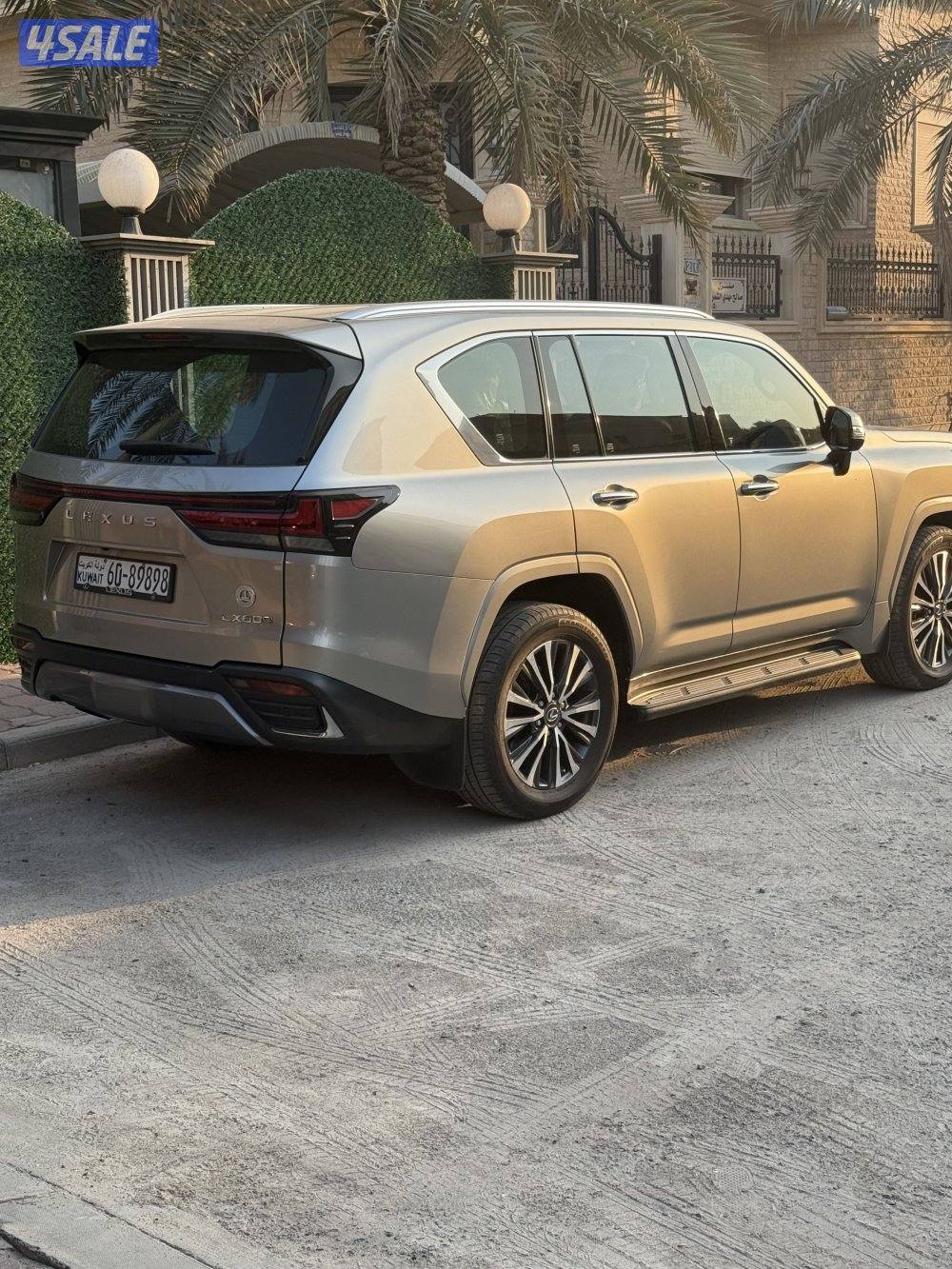 لكزس lx 600 الدرجة الثانية وكالة الكويت تحت الكفالة6