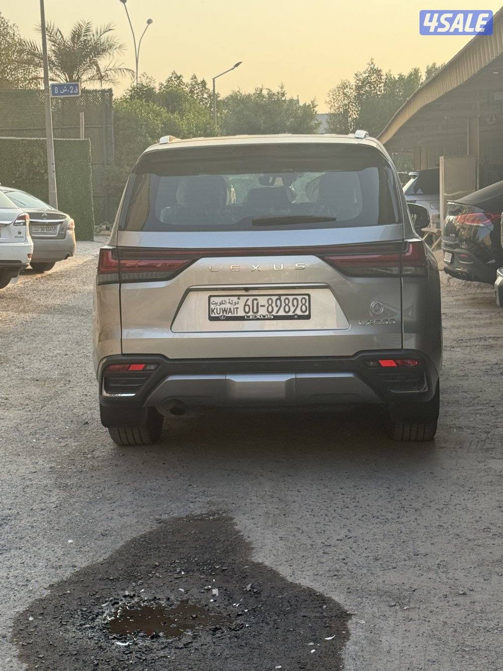 لكزس lx 600 الدرجة الثانية وكالة الكويت تحت الكفالة7