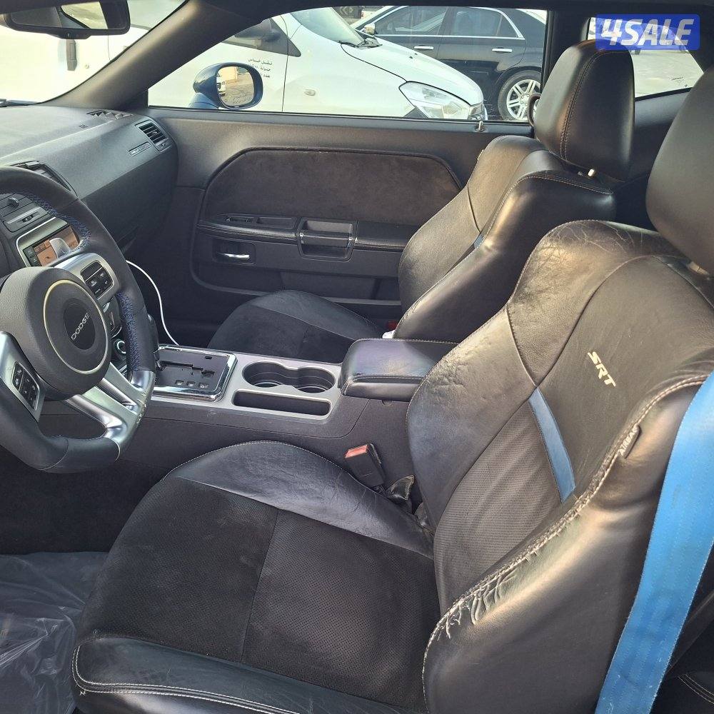 للبيع دودج تشالنجر srt8 موديل ٢٠١٢ بحالة جيدة، شرط الفحص1