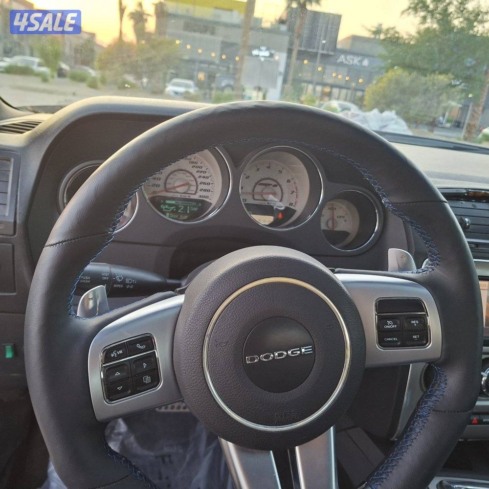 للبيع دودج تشالنجر srt8 موديل ٢٠١٢ بحالة جيدة، شرط الفحص2