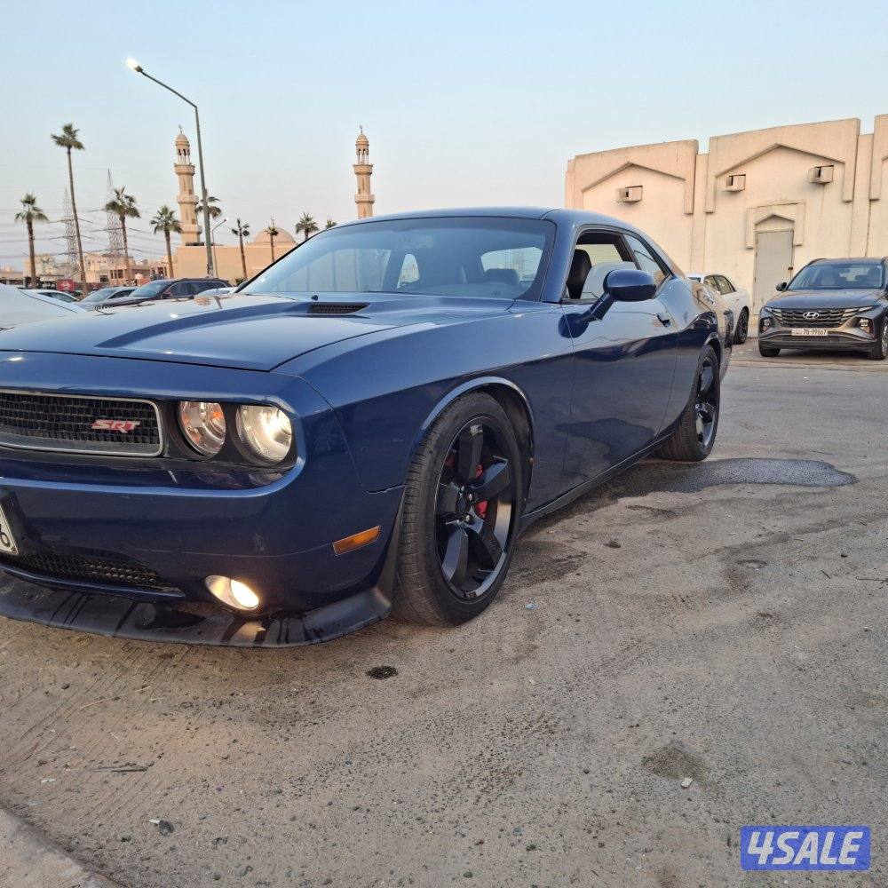 للبيع دودج تشالنجر srt8 موديل ٢٠١٢ بحالة جيدة، شرط الفحص3