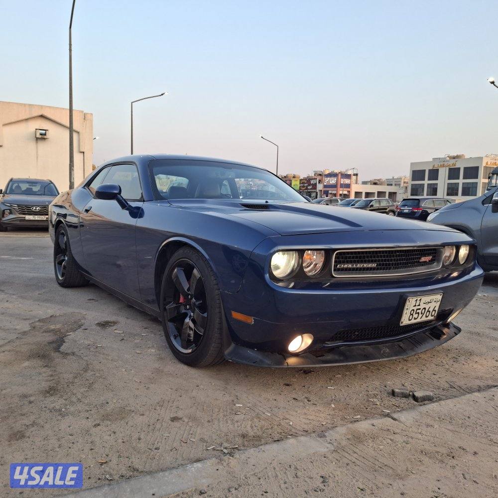 للبيع دودج تشالنجر srt8 موديل ٢٠١٢ بحالة جيدة، شرط الفحص5