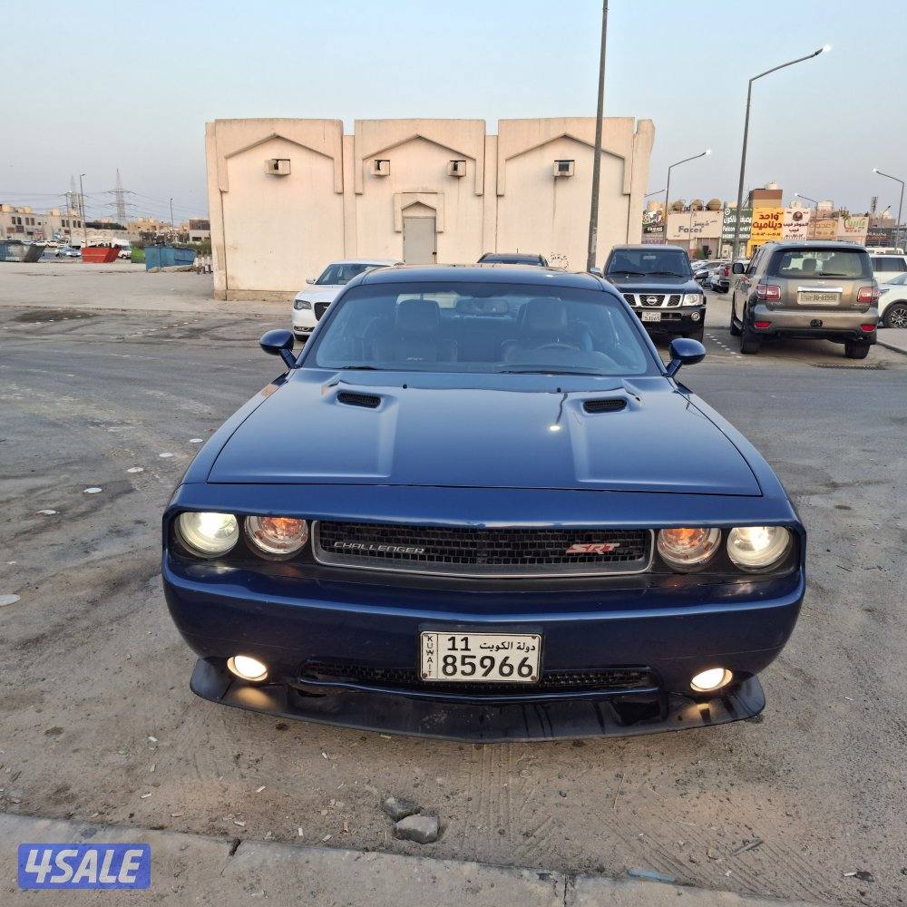 للبيع دودج تشالنجر srt8 موديل ٢٠١٢ بحالة جيدة، شرط الفحص7