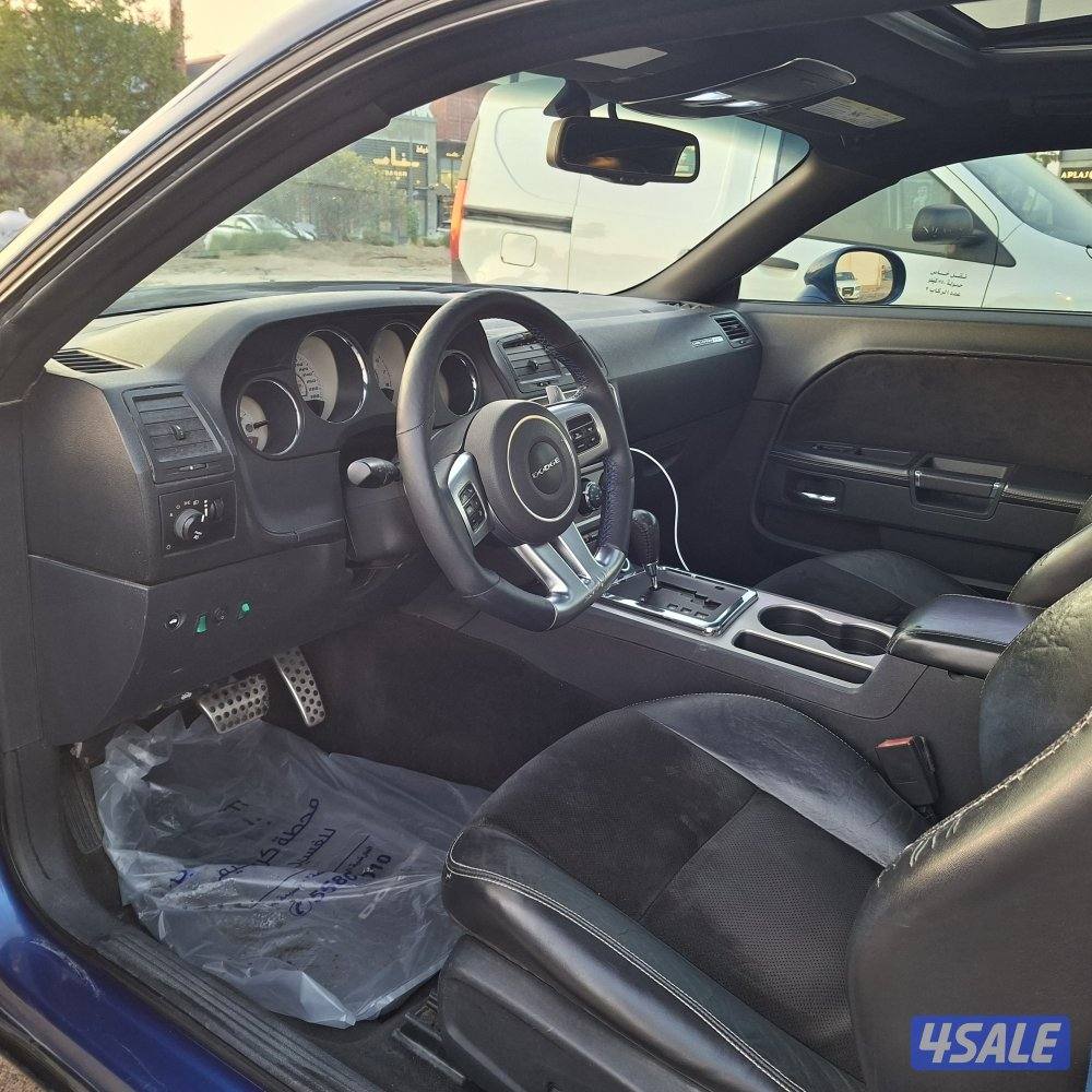 للبيع دودج تشالنجر srt8 موديل ٢٠١٢ بحالة جيدة، شرط الفحص12