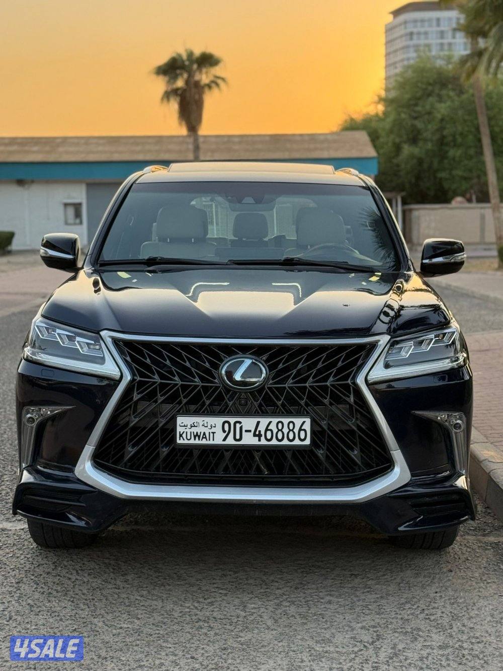جيب لكزس 2017 الدرجه الاولى كحلي من داخل اف وايت3