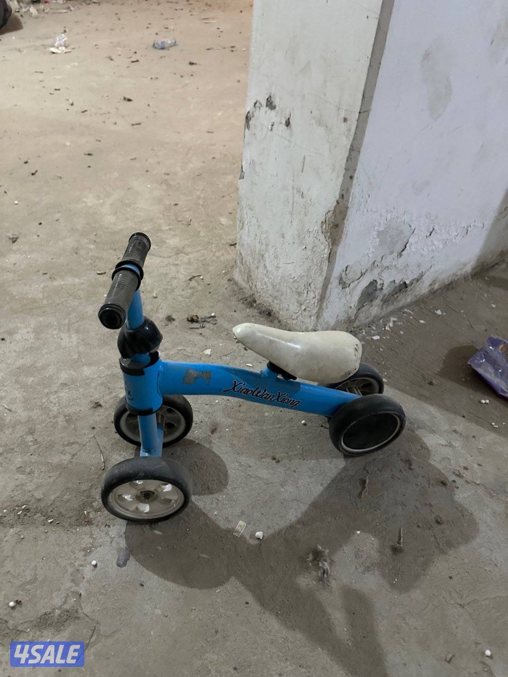 للبيع مجموعة قواري اطفال و سكوترات4