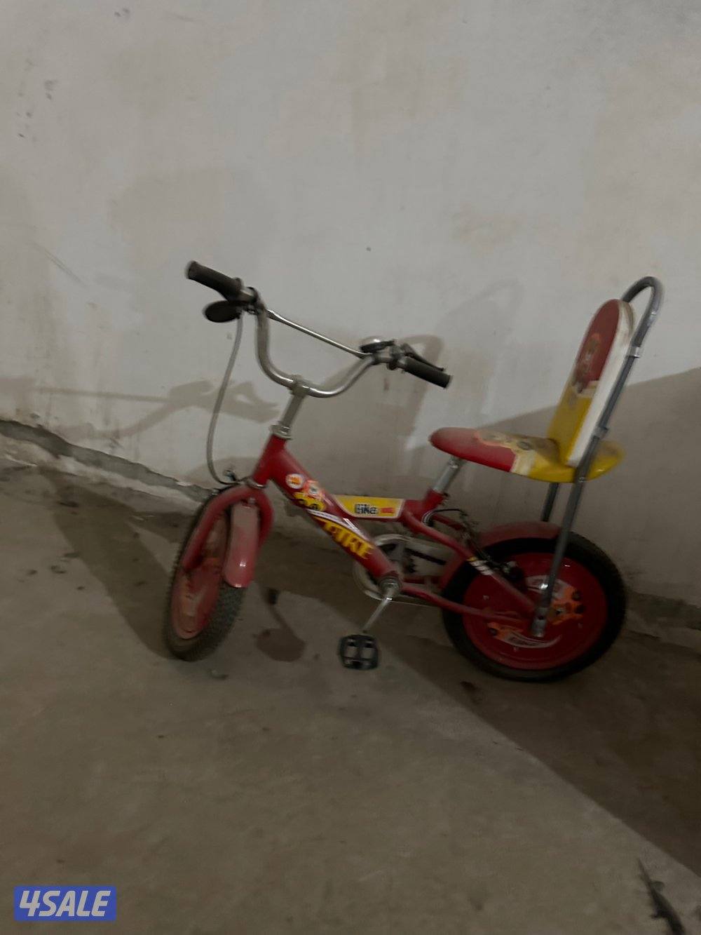 للبيع مجموعة قواري اطفال و سكوترات3