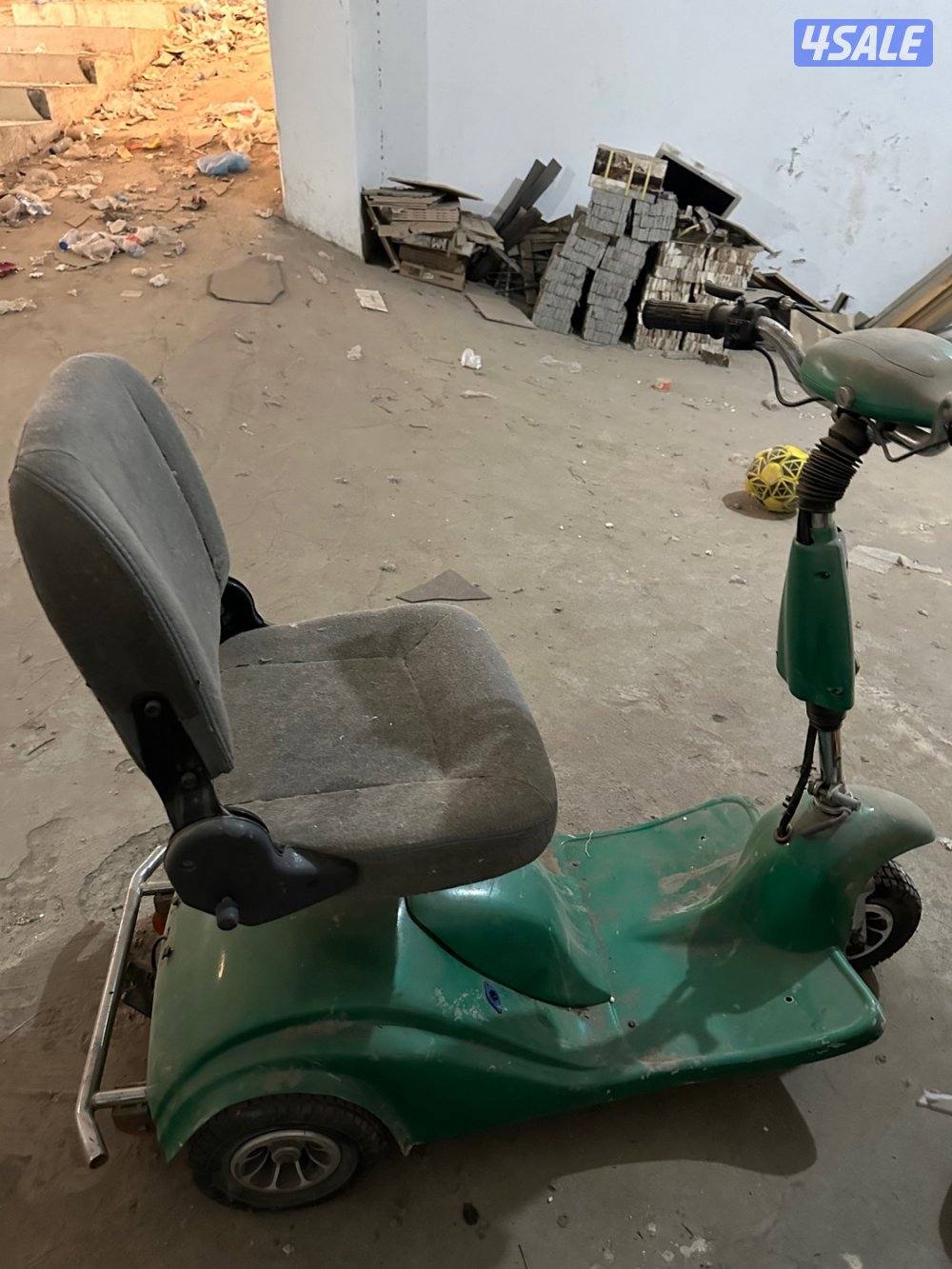 للبيع مجموعة قواري اطفال و سكوترات5