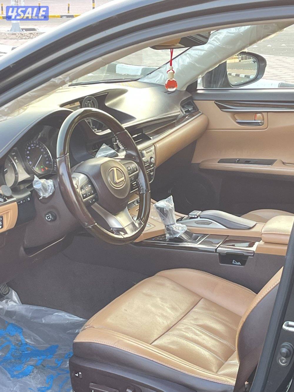 للبيع لكزس es3504