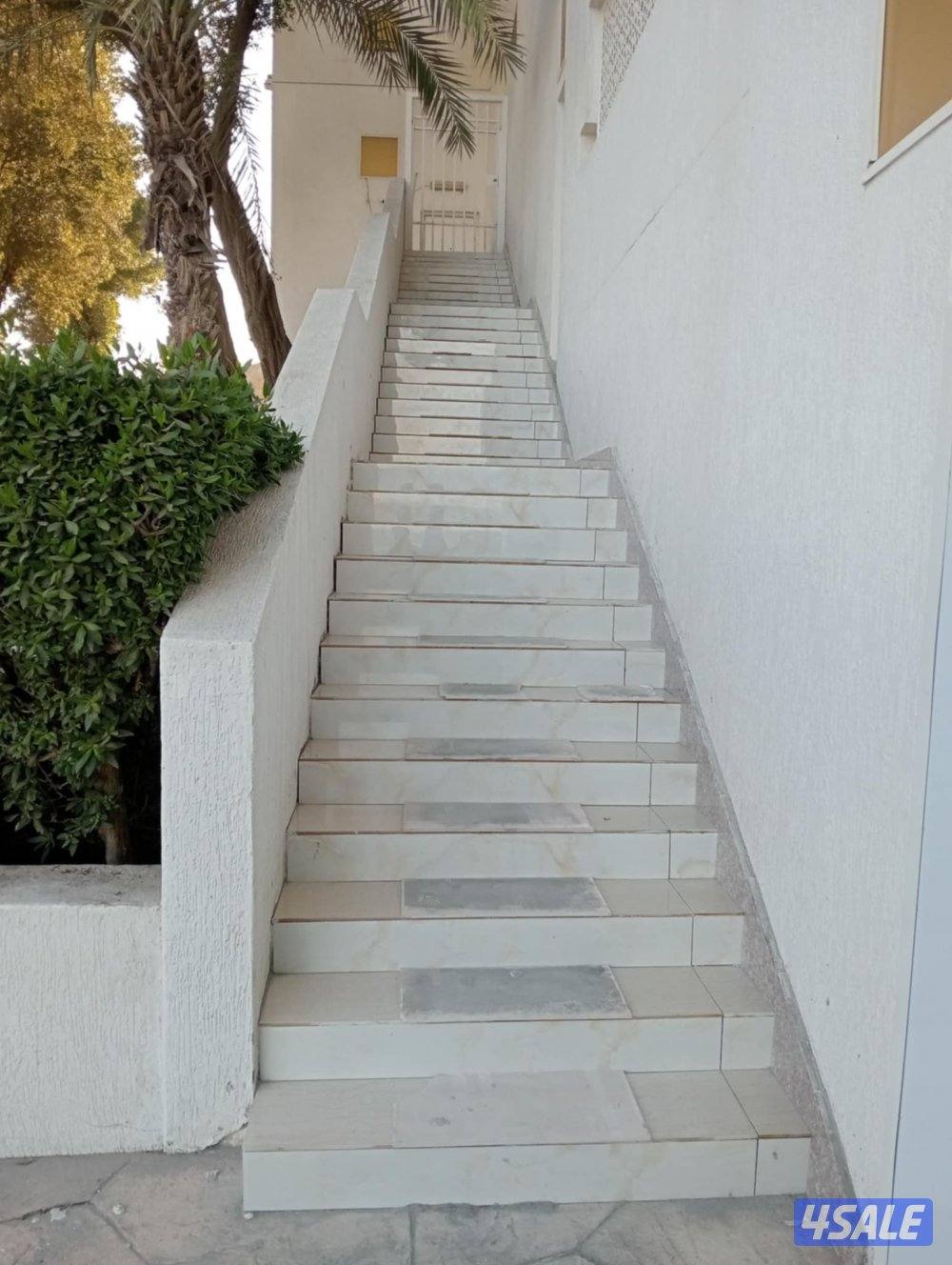 مقاول سرميك ورخام وجميع انواع الصيانه10