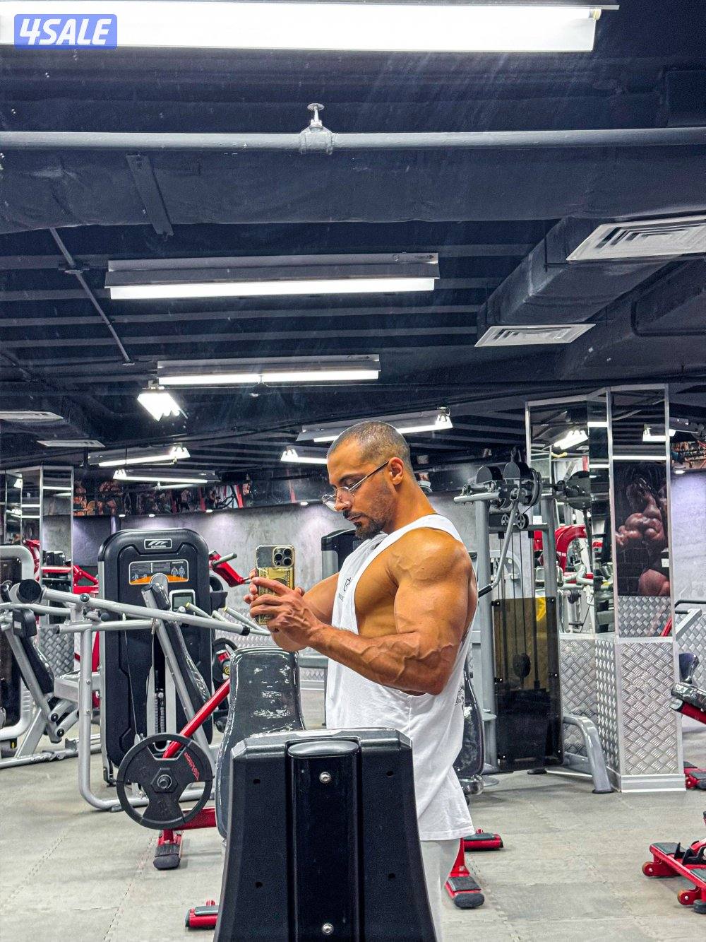 مدرب لياقه بدنيه كمال اجسام برايفت شخصي حسب هدفك برامج تغذيه +تدريب1