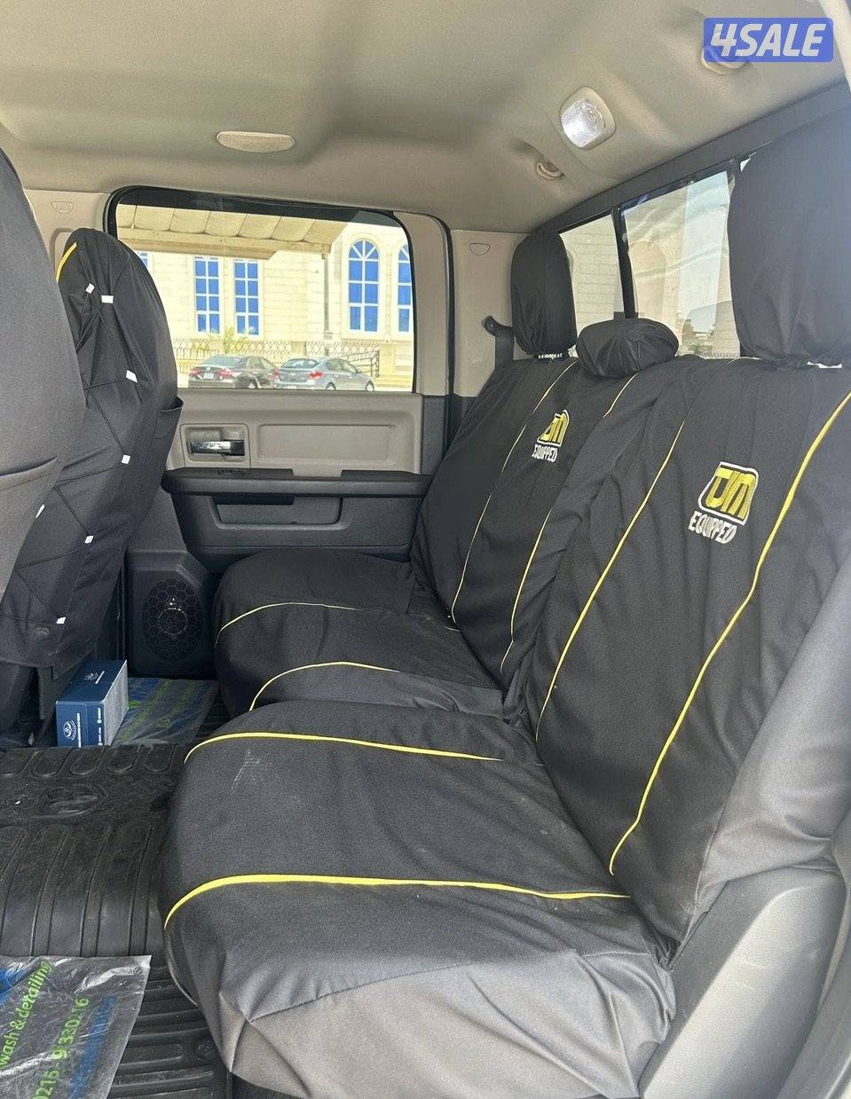 للبيع دودج - رام - موديل 2012 - 8 سلندر - اللون فضي -  دبل قير5