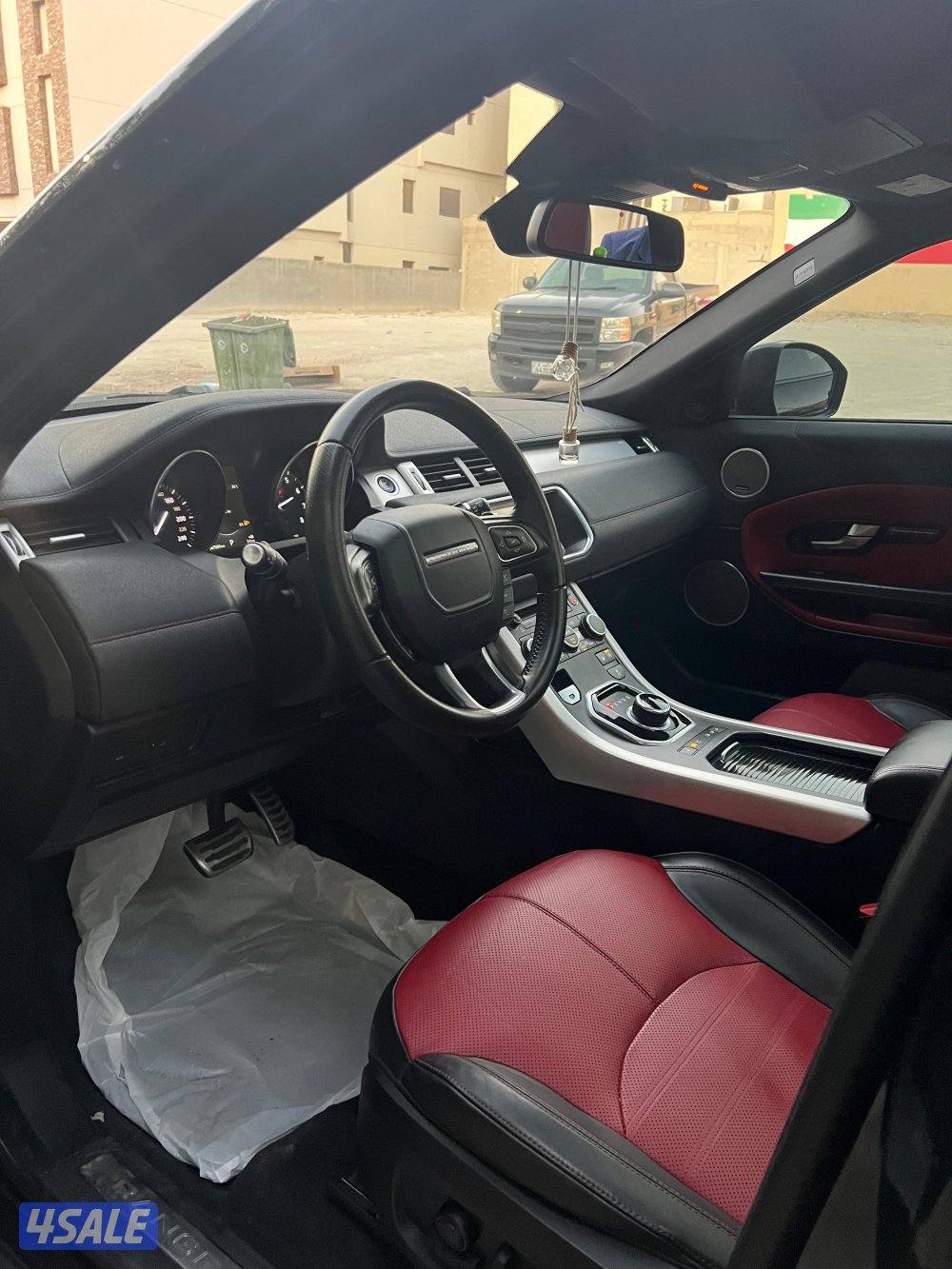 للبيع لاند روفر إيفوك موديل 20179