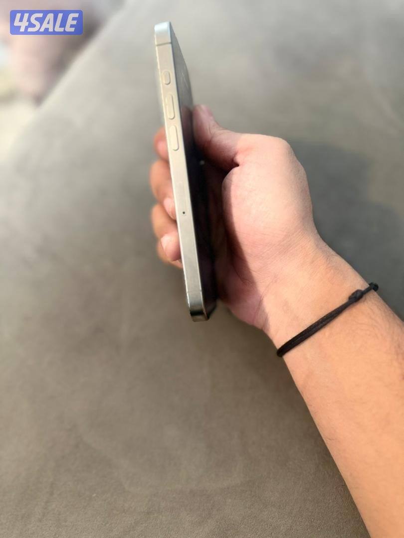 ايفون 15 برو تتانيوم 256 جيجا نظييف بيعه سريعه4