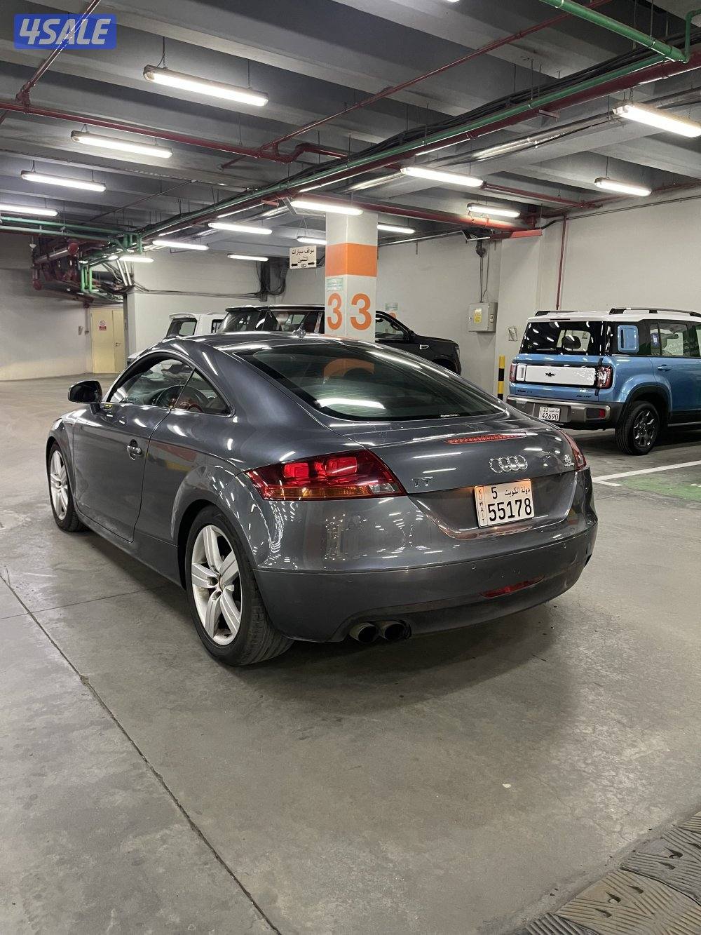 للبيع بحاله ممتازه داخليه احمر0