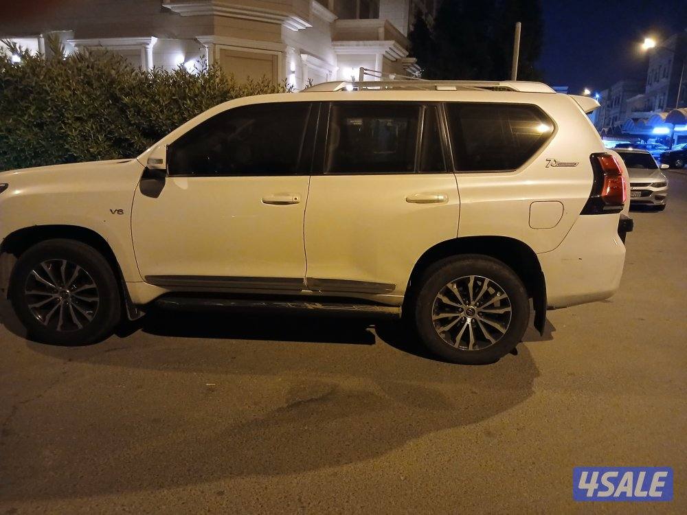 للبيع برادو TXL فل ابشن إصدار خاص فئه ٧٠ عام موديل 20222