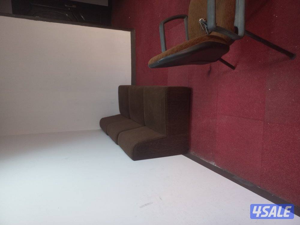 اثاث عدد اثنين مكتب بحاله جيده لي البيع7