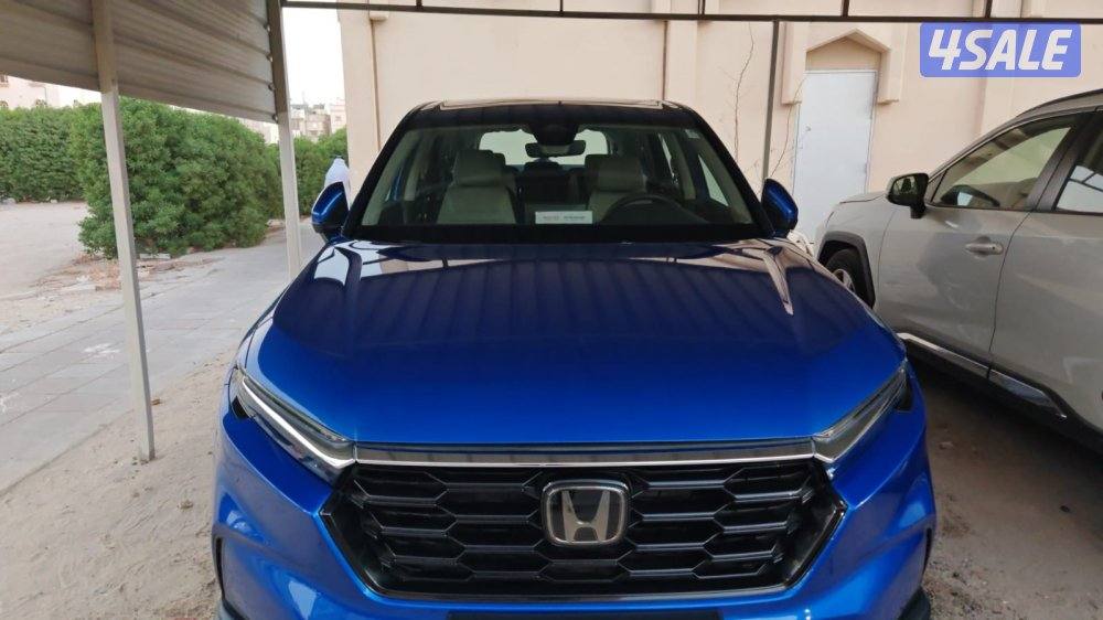 هوندا crv 2024 فئة وسط ماشية ٤٣٠٠ كم لون ا ازرق0