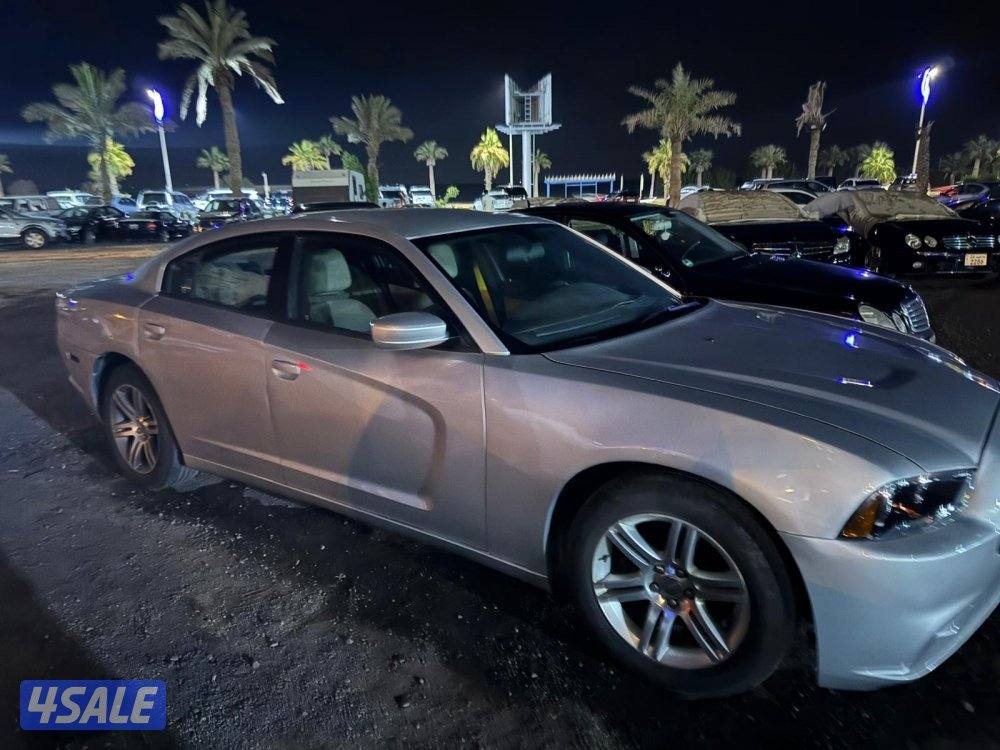 دووج شارجر للبيع3