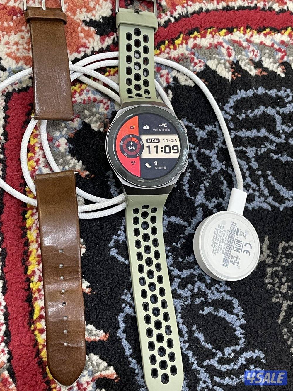 ساعة هواوي GT2 نظيفة وشغالة تمام ما فيها شي مع البلاك والشحن4