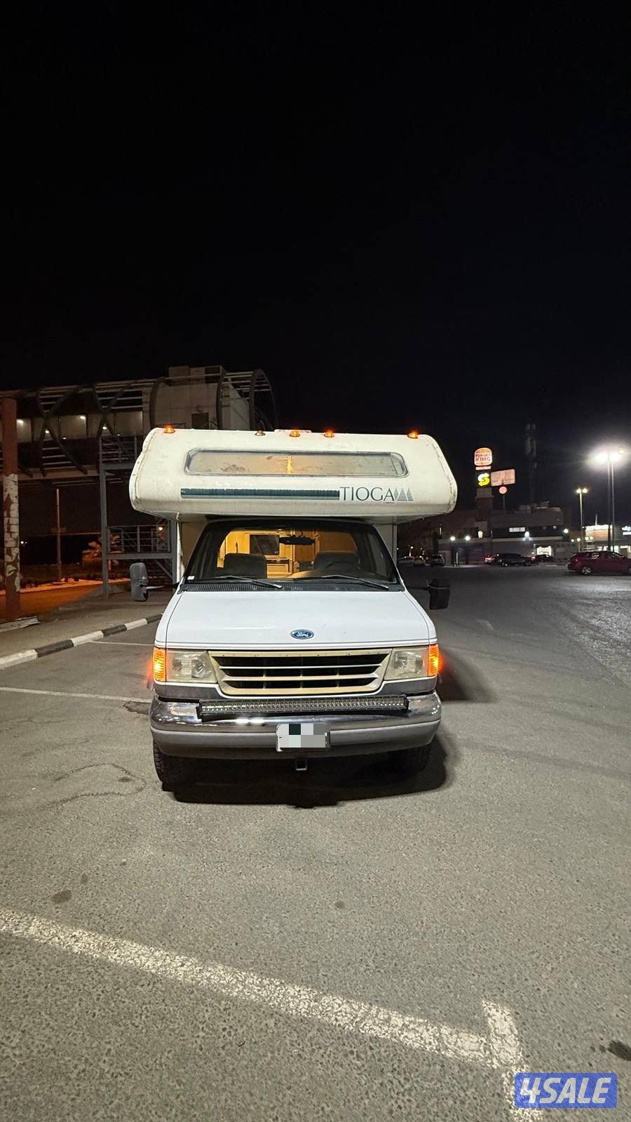 للبيع كرفان موتر هوم فورد 21 قدم  ماشي 38 الف ميل فقط1