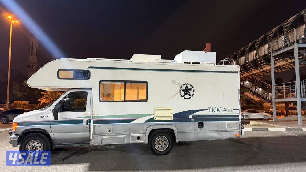 للبيع كرفان موتر هوم فورد 21 قدم  ماشي 38 الف ميل فقط3