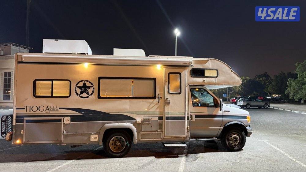 للبيع كرفان موتر هوم فورد 21 قدم  ماشي 38 الف ميل فقط5