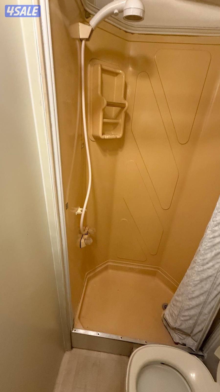 للبيع كرفان موتر هوم فورد 21 قدم  ماشي 38 الف ميل فقط11