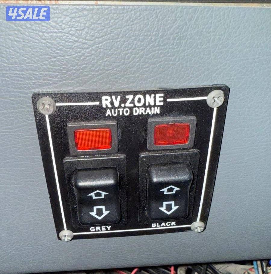 للبيع كرفان موتر هوم فورد 21 قدم  ماشي 38 الف ميل فقط13