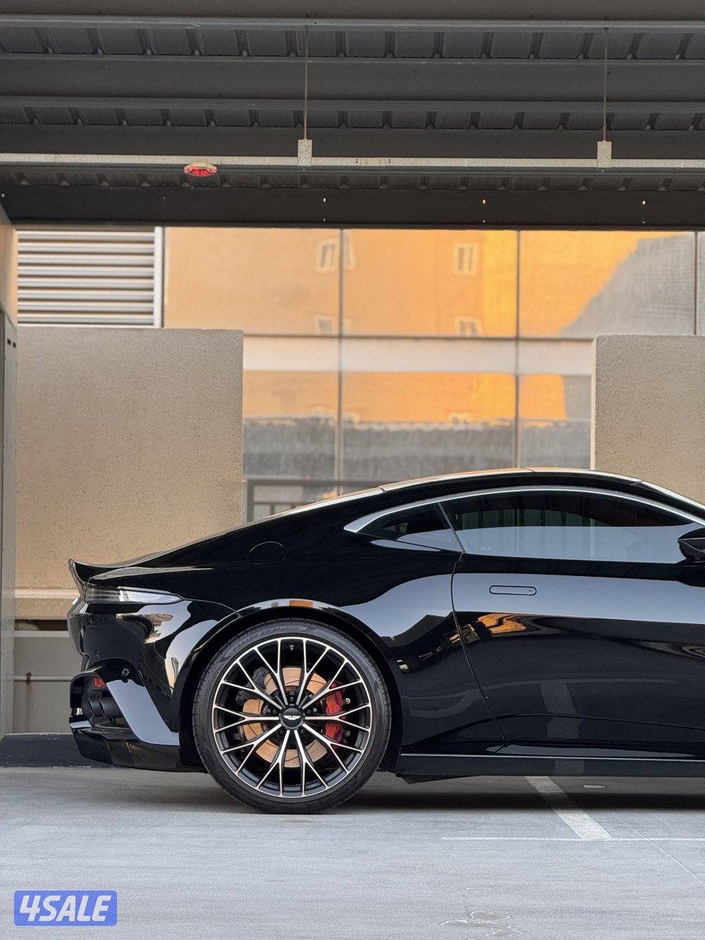 Vantage / 2023 / 8 km المالك الاول2