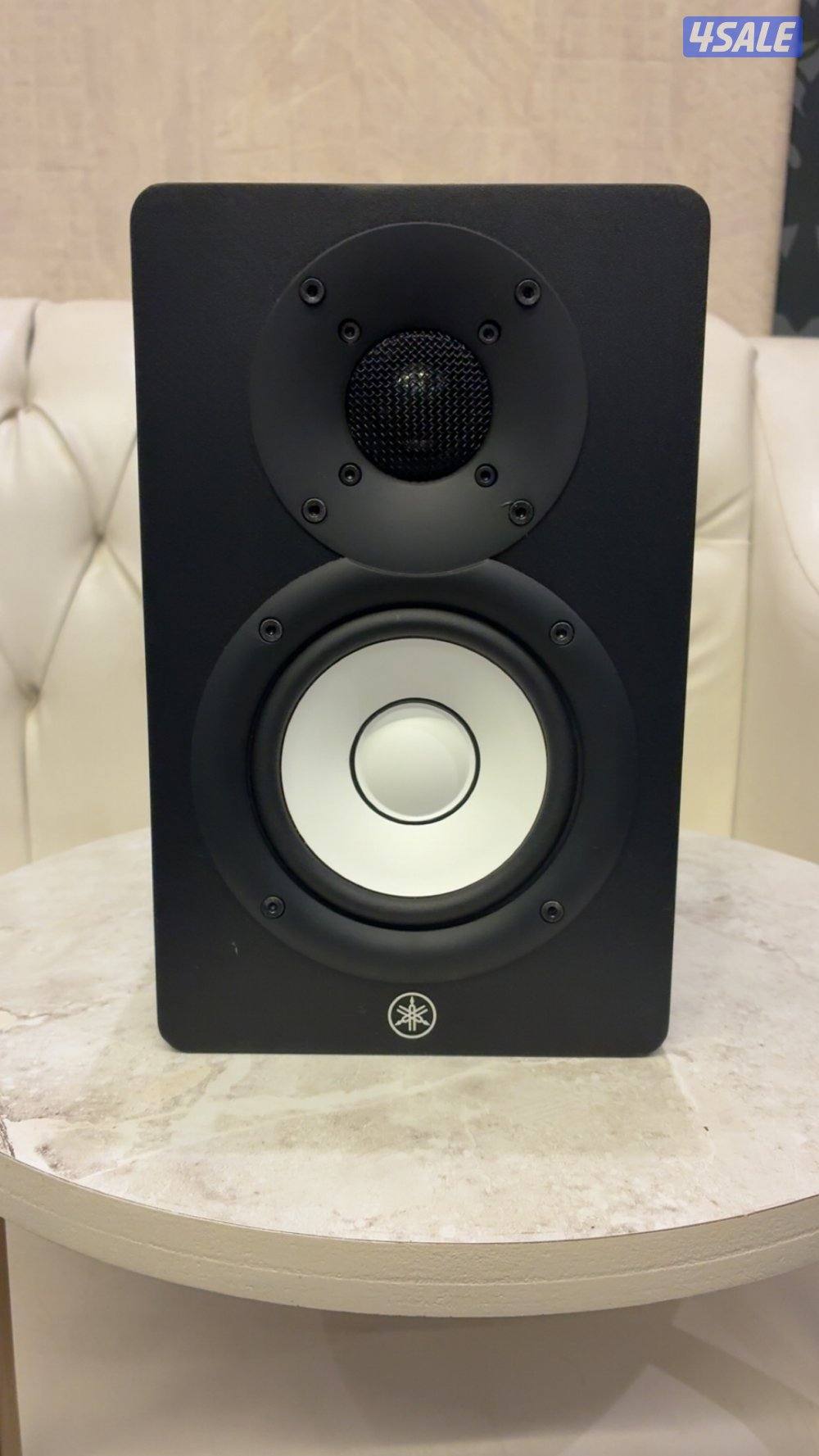 للبيع سماعتين ياماها استديو مونيتر2