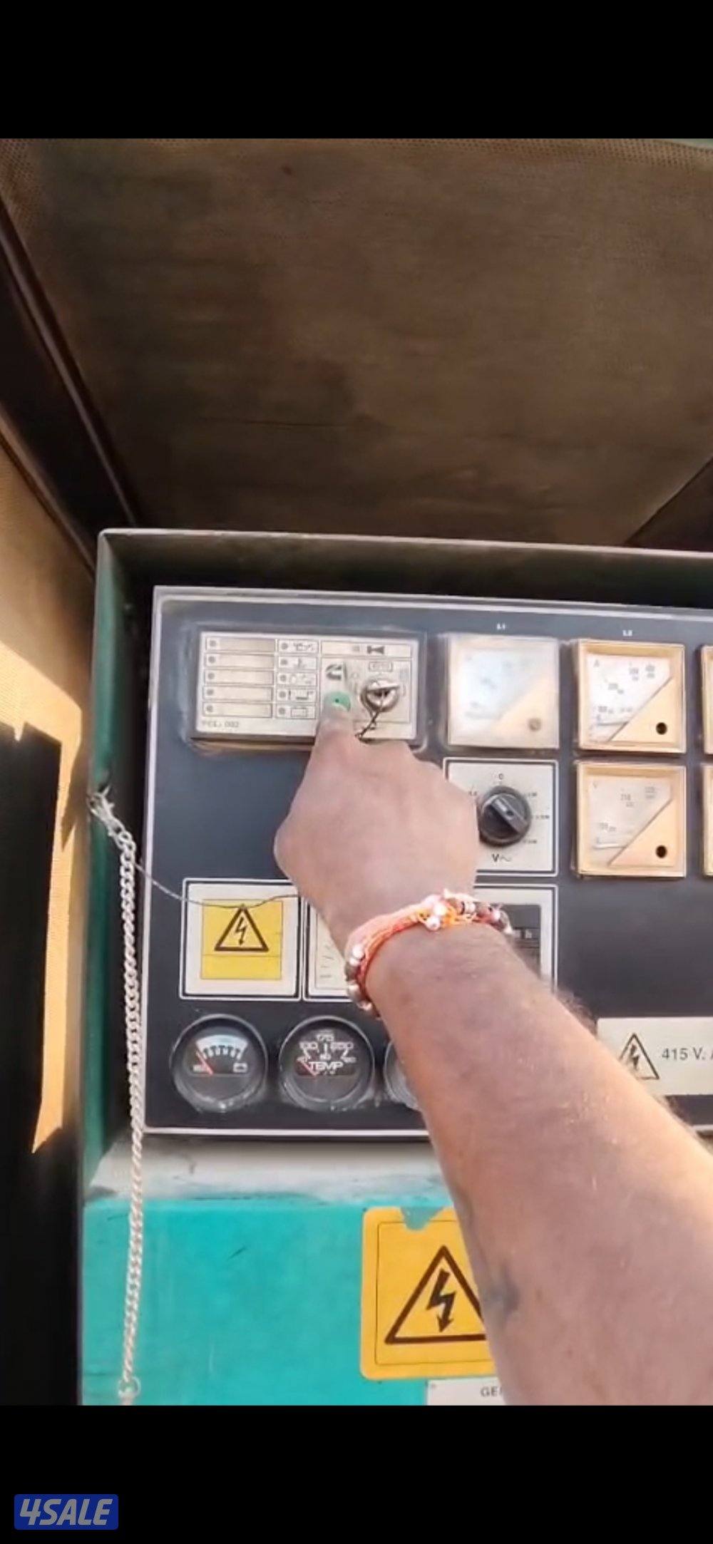 ماكينه ديزل كيمنز م٩٩ بحاله ممتازه ١٠٠كا في ار1