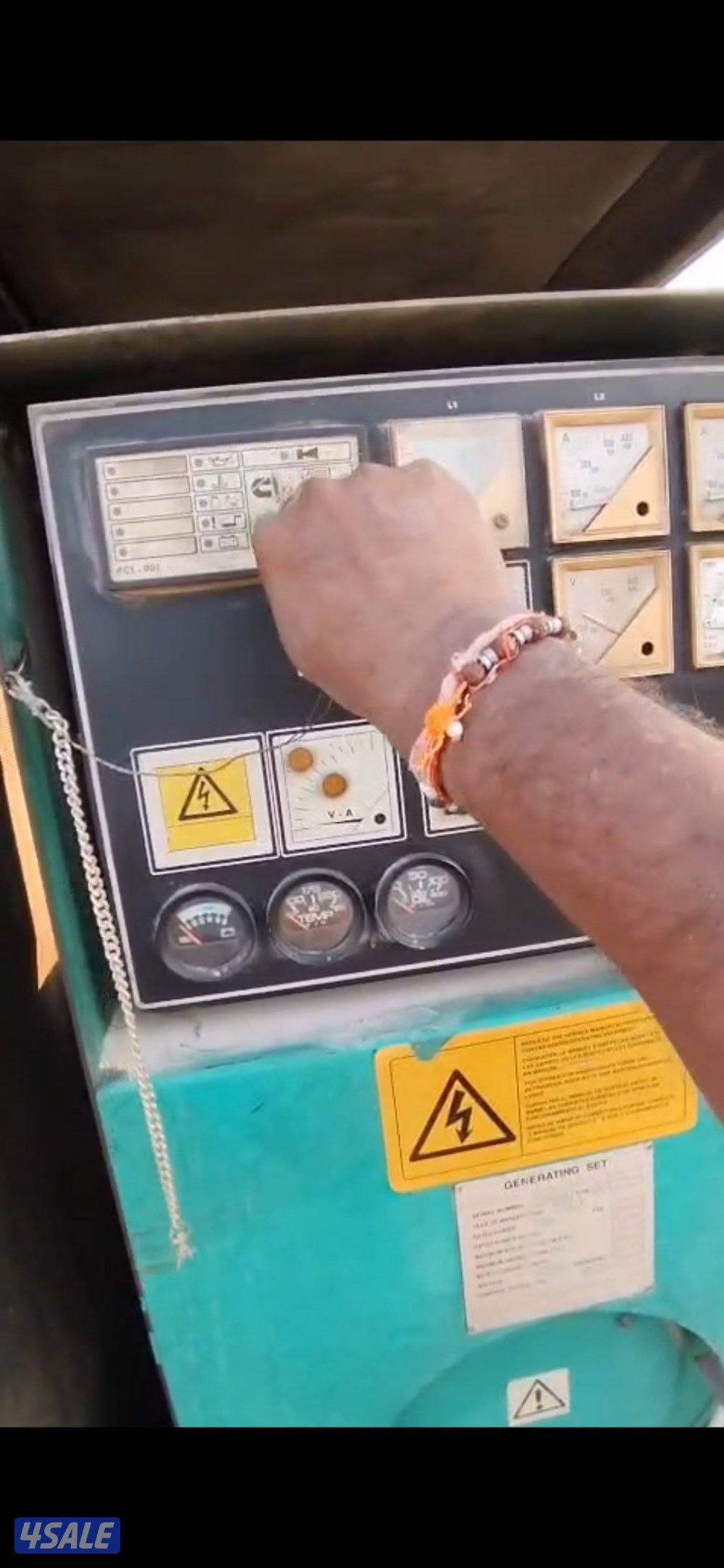 ماكينه ديزل كيمنز م٩٩ بحاله ممتازه ١٠٠كا في ار3