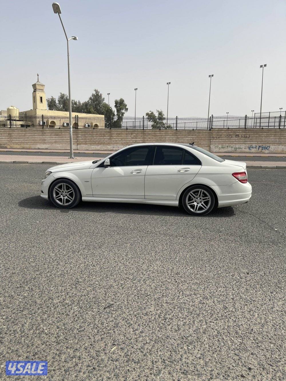 للبيع مرسيدس 20083