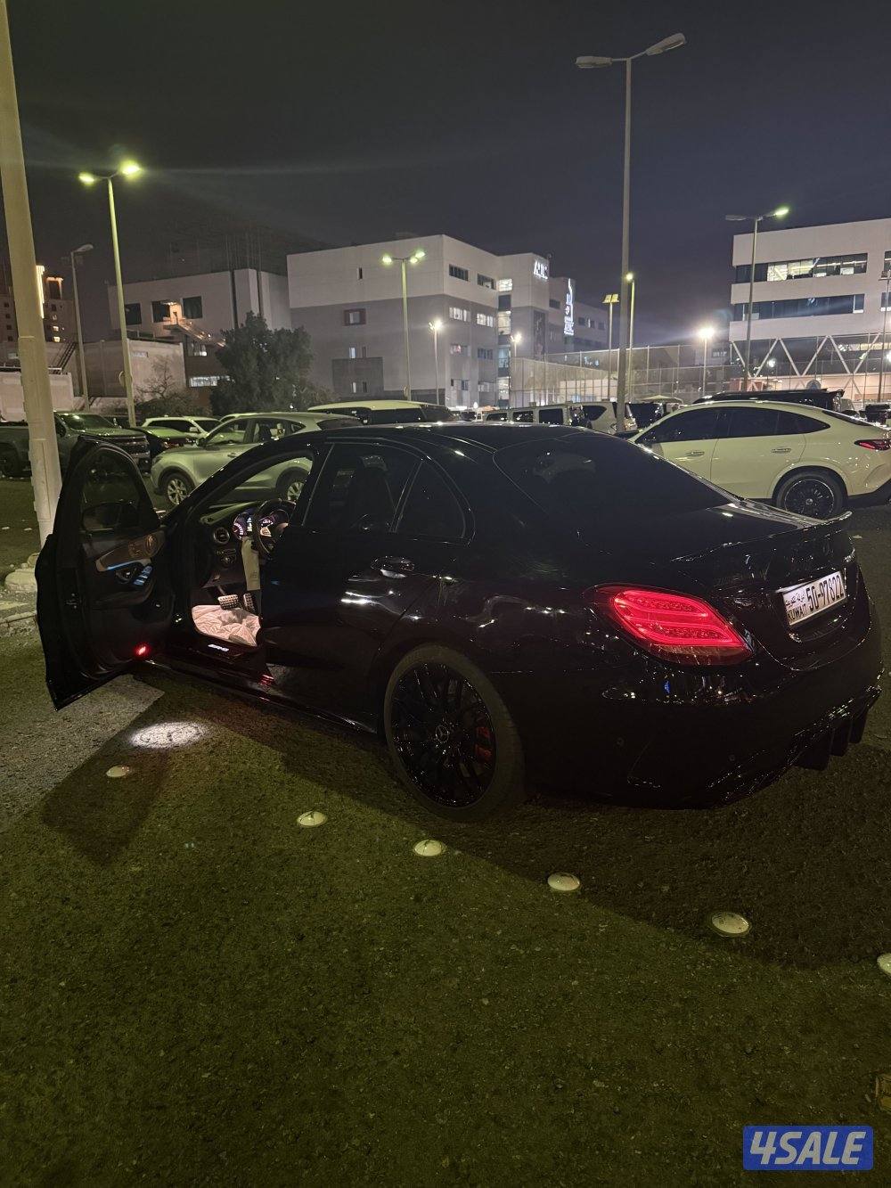 Mercedes-AMG C63s 2017 – Full Option – Excellent Condition1