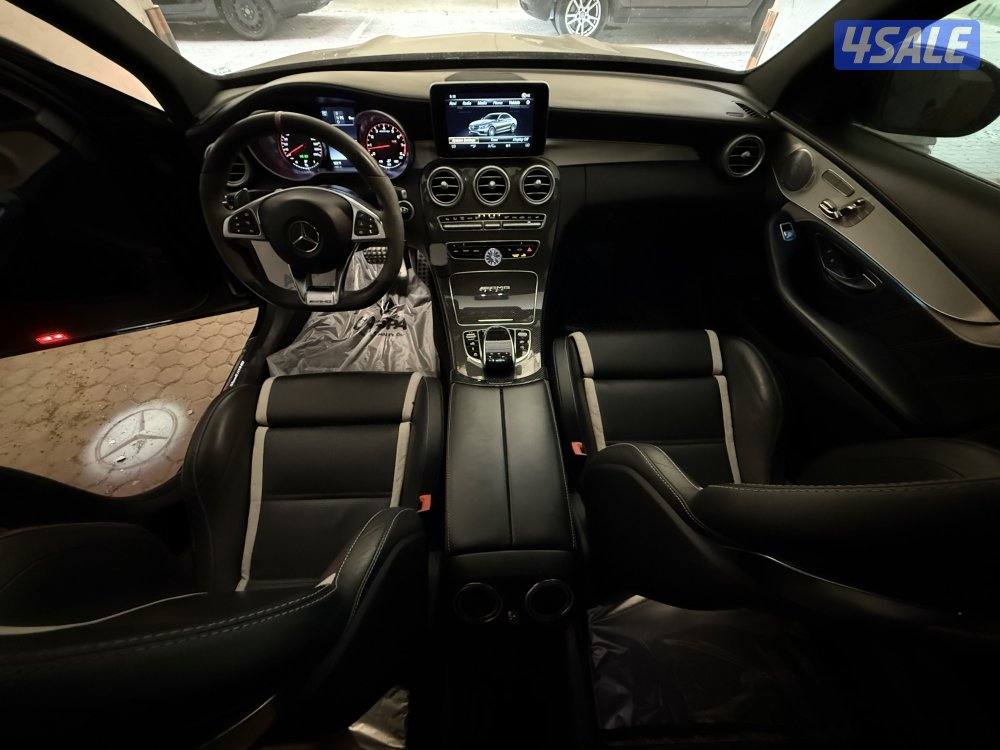 Mercedes-AMG C63s 2017 – Full Option – Excellent Condition9