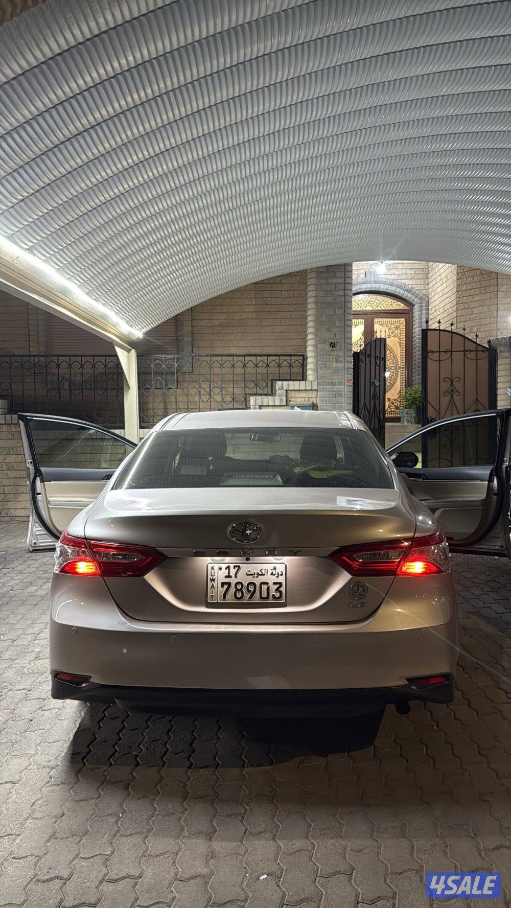 للبيع كامري 2019 ( قمه بنظافه )4