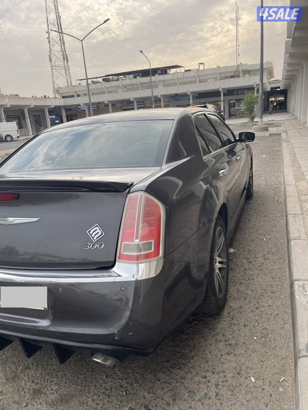 8 سلندر ، كشنات جلد، sport mode, شاشه srt, جير ومكينه وشاصي بحاله جيده3