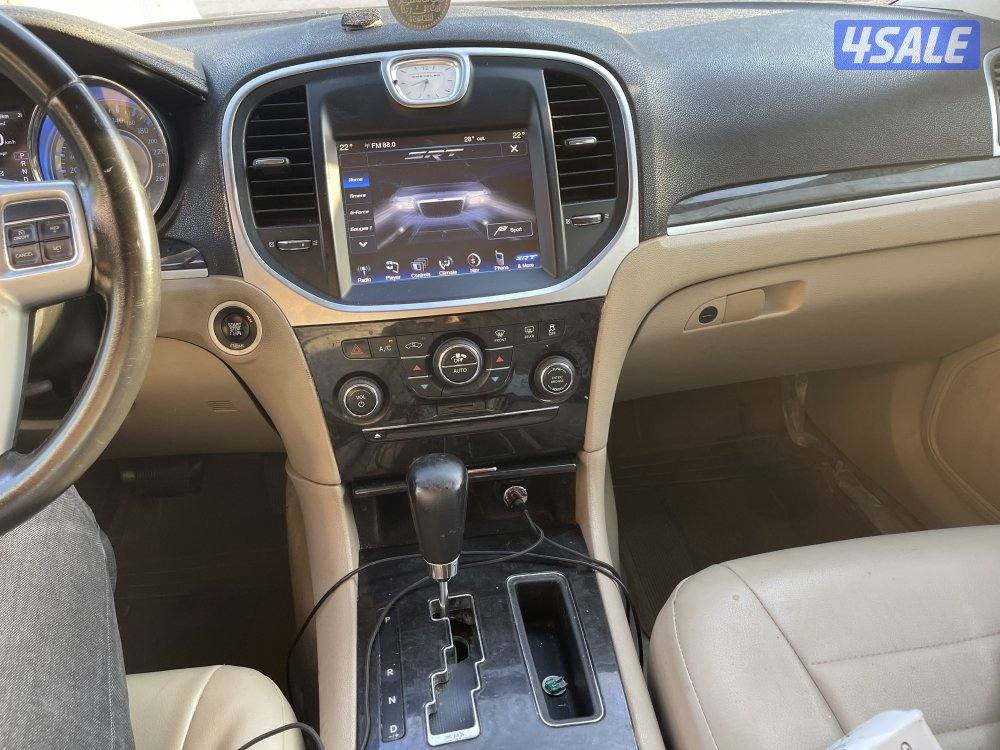 8 سلندر ، كشنات جلد، sport mode, شاشه srt, جير ومكينه وشاصي بحاله جيده5